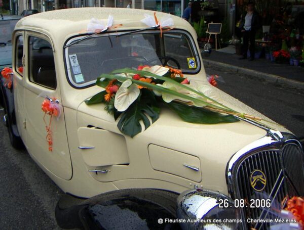KONICA MINOLTA DIGITAL CAMERA Votre fleuriste Aux Fleurs des Champs propose des bouquets et des compositions florales avec livraison sur Charleville Mézières et les Ardennes
