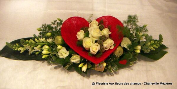 KONICA MINOLTA DIGITAL CAMERA Votre fleuriste Aux Fleurs des Champs propose des bouquets et des compositions florales avec livraison sur Charleville Mézières et les Ardennes