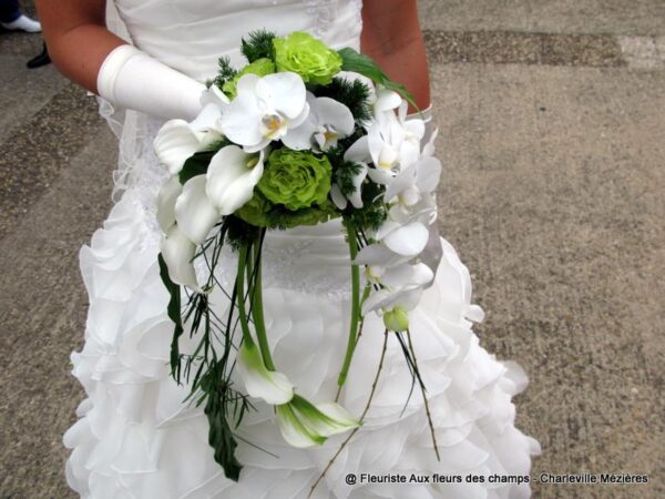 Votre fleuriste Aux Fleurs des Champs propose des bouquets et des compositions florales avec livraison sur Charleville Mézières et les Ardennes